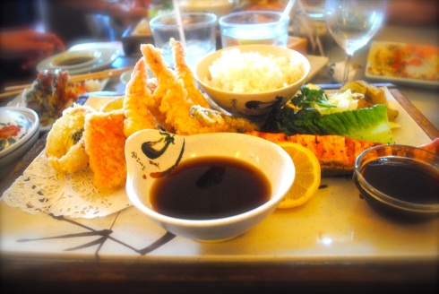 Kaede - salmon & tempura combo
